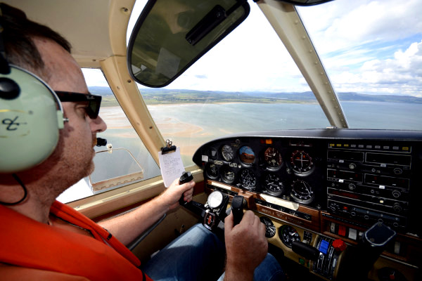 Daniel aux commandes, en base pour la piste de Dornoch, au nord d'Inverness