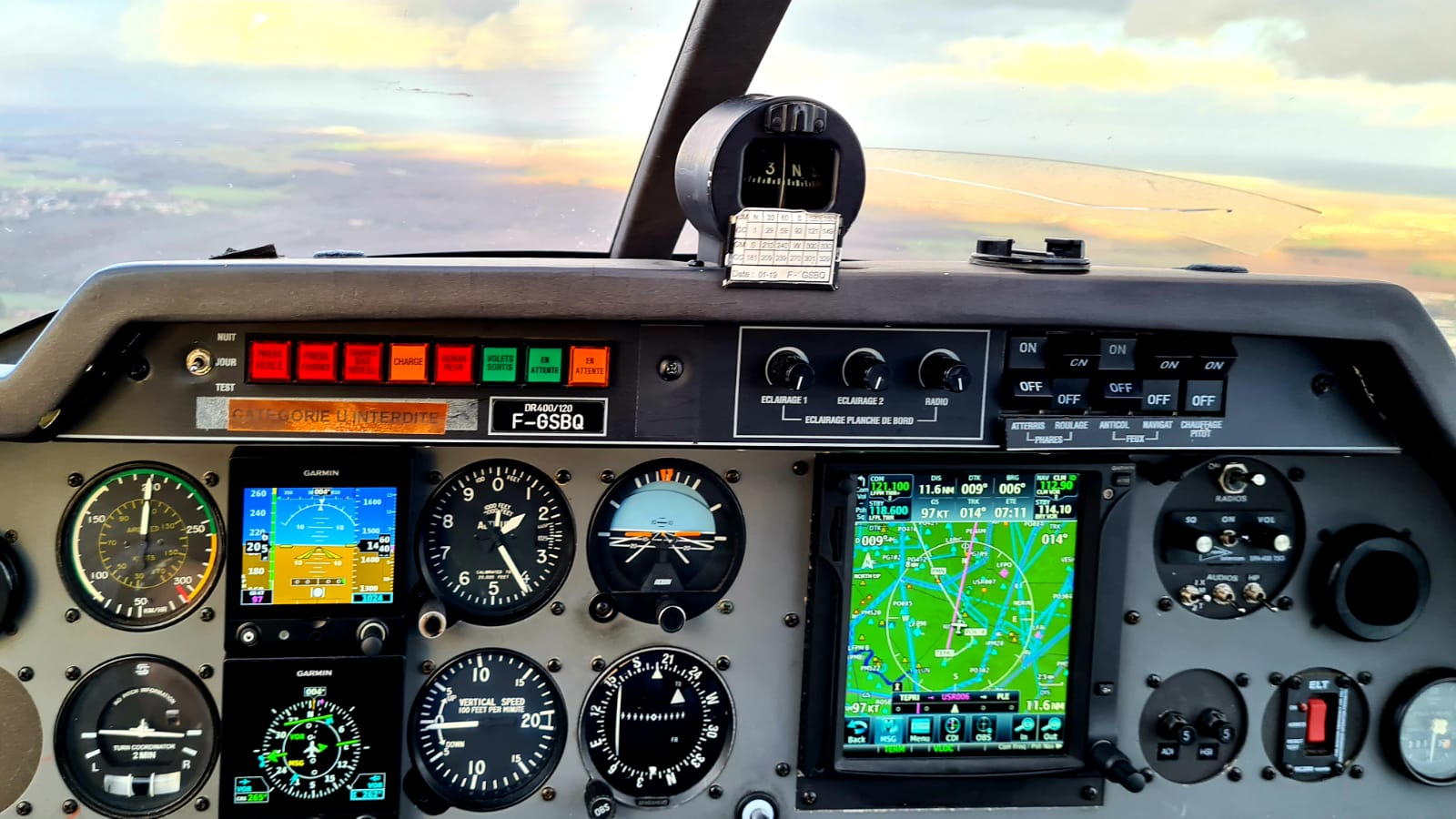 mini glass cockpit DR400